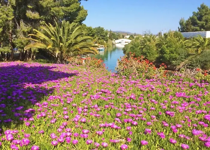 Lovely In The Gorgeous Porto Hydra Thermisía